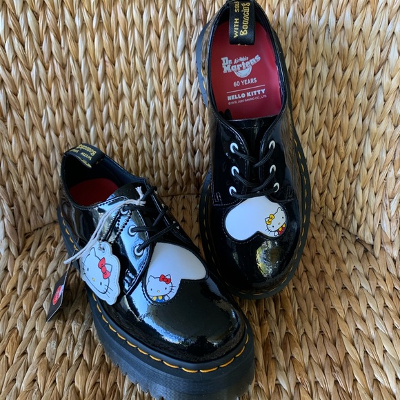 Hello Kitty x Dr Martens 1461 Quad Loafer - Picture 2 of 8